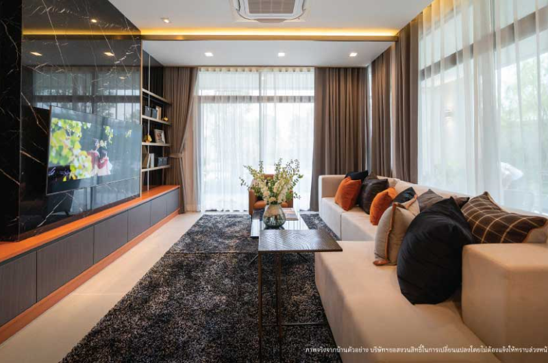 Bangkok Boulevard Ramintra-Serithai