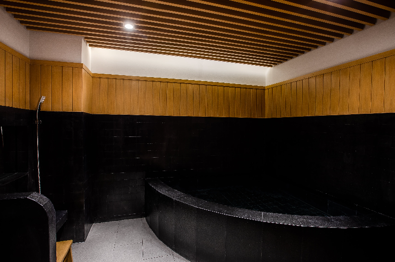 Runesu Thonglor 5