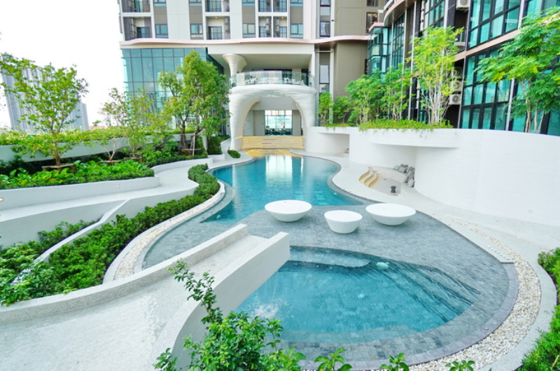 Altitude Unicorn Sathorn-Tha Phra